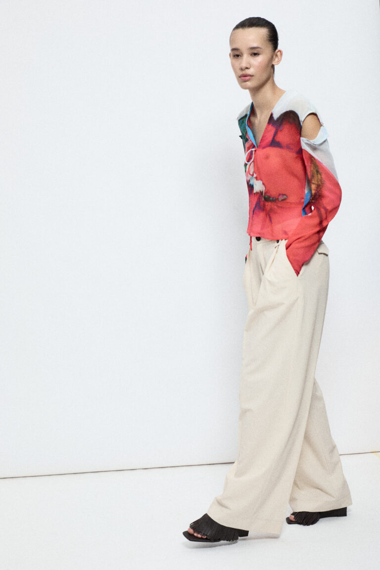 Wide-leg trousers